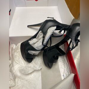 Guess Women's KYMORA  Open Toe Cross Strap Heels - Black leather discontinued